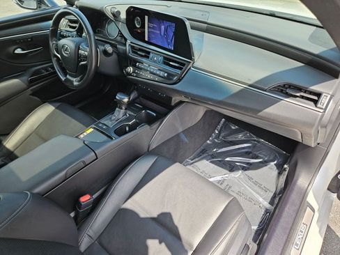 Used 2025 Lexus ES 300h w/ Premium Package FWD image 20