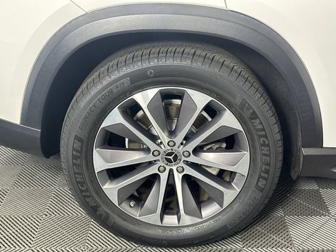 Certified 2022 Mercedes-Benz GLE 350 w/ Premium Package image 19