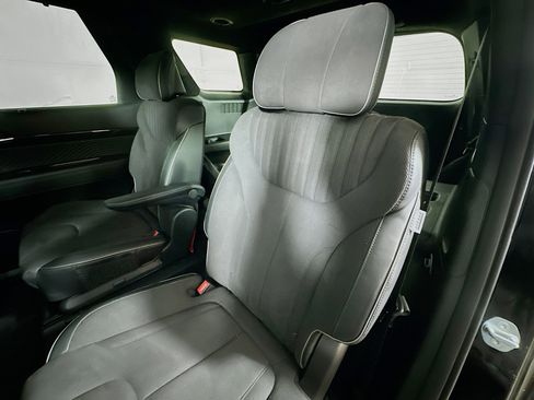 Used 2024 Hyundai Palisade Calligraphy image 24