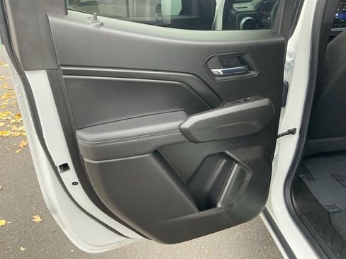 Used 2024 Chevrolet Colorado LT image 15