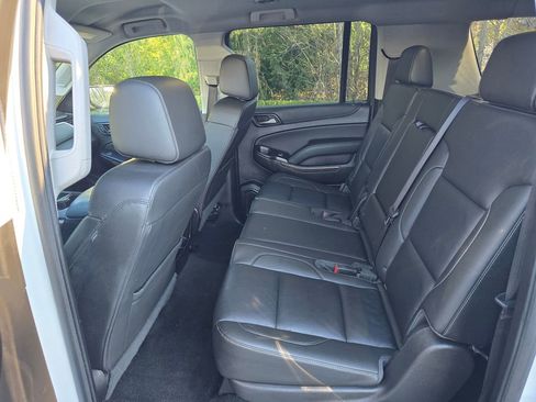 Used 2018 Chevrolet Suburban LT image 10