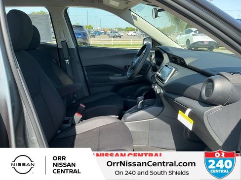 New 2025 Nissan Kicks Play S image 11