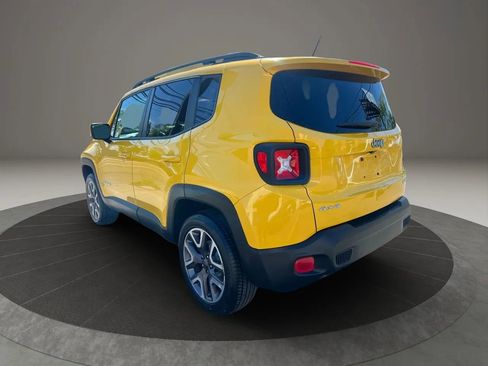 Used 2016 Jeep Renegade Latitude w/ Popular Equipment Group AWD/4WD image 7