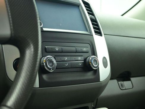 Used 2019 Nissan Frontier SV image 54