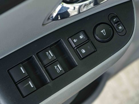 Used 2016 Honda Odyssey LX image 34