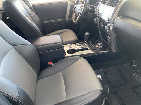 Certified 2021 Toyota 4Runner SR5 Premium w/ Moonroof Package AWD/4WD image 33
