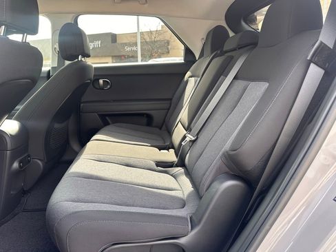 Certified 2025 Hyundai Ioniq 5 SE image 18