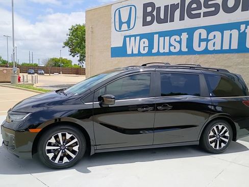 Used 2026 Honda Odyssey EX-L image 3