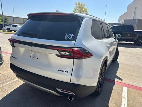 Used 2025 Toyota Grand Highlander AWD Hybrid image 3