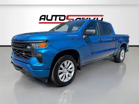 Used 2024 Chevrolet Silverado 1500 Custom image 3