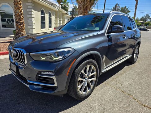 Used 2019 BMW X5 xDrive40i w/ Convenience Package AWD/4WD image 3