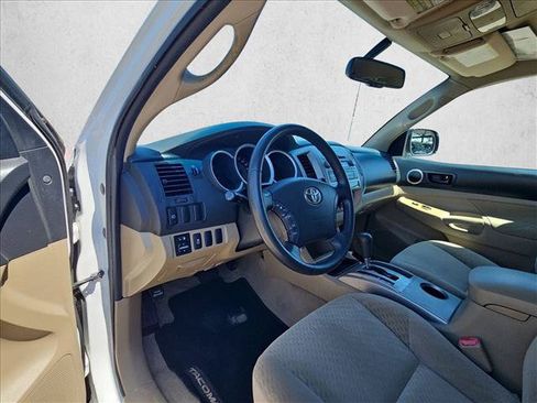 Used 2011 Toyota Tacoma PreRunner w/ SR5 Pkg #2 RWD image 8