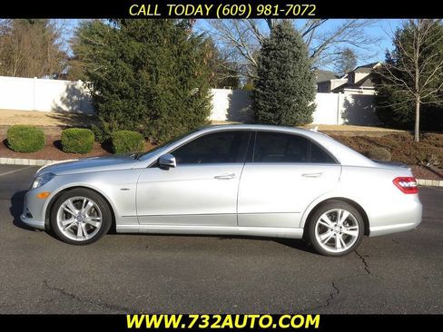 Used 2012 Mercedes-Benz E 350 4MATIC Sedan image 2