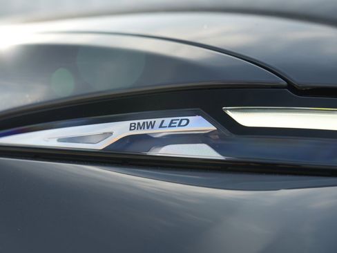 Used 2023 BMW X7 xDrive40i w/ Climate Comfort Package image 64