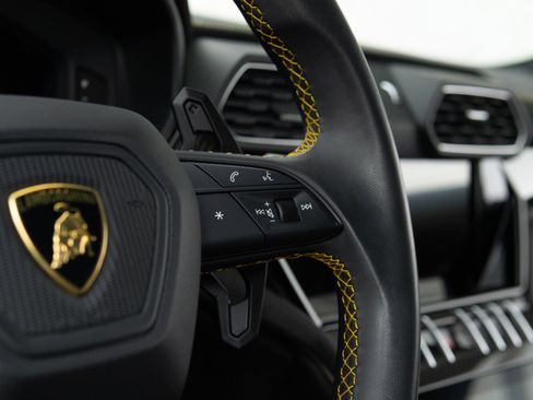 Used 2024 Lamborghini Urus Performante image 37
