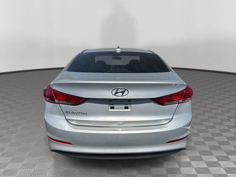 Used 2018 Hyundai Elantra SEL FWD image 4