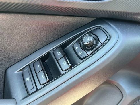 Used 2024 Subaru Crosstrek 2.0i Premium image 12