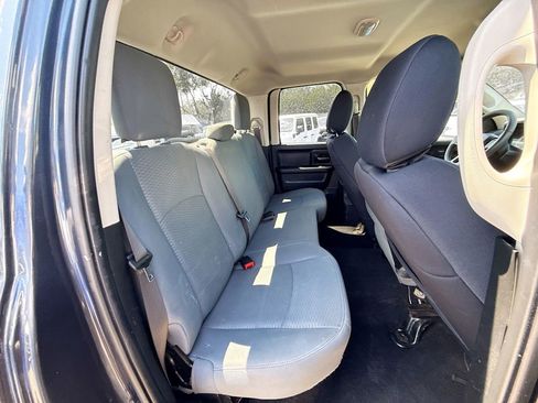 Used 2019 RAM 1500 Express image 30