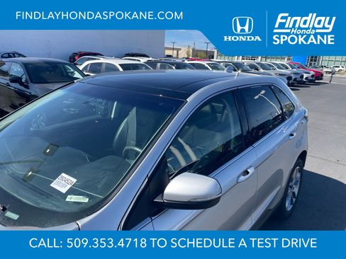 Used 2017 Ford Edge Titanium w/ Equipment Group 301A image 5