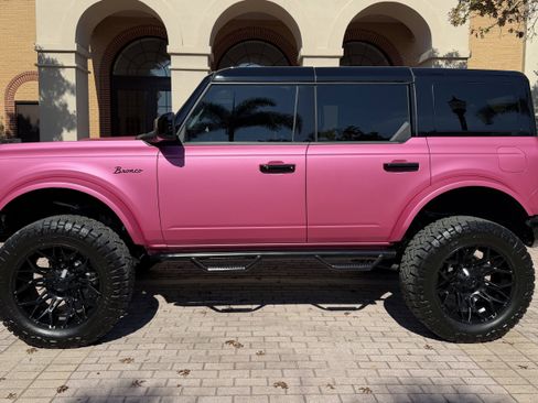 Used 2025 Ford Bronco Outer Banks image 2