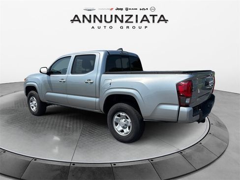 Used 2022 Toyota Tacoma SR image 3