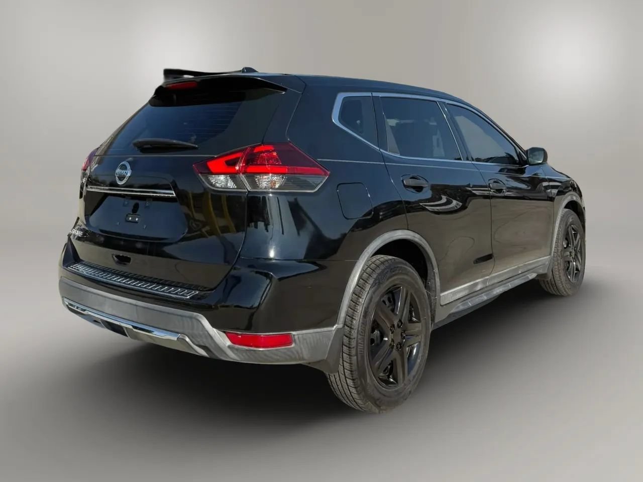Used 2018 Nissan Rogue S FWD image 6