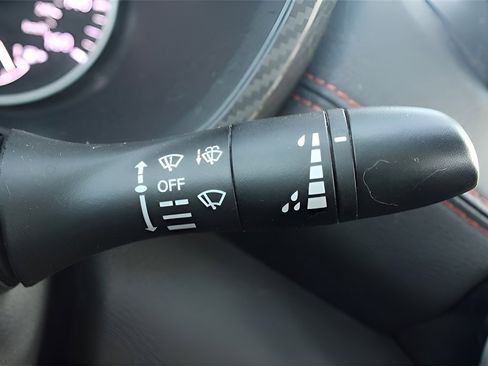 Used 2025 Nissan Sentra SR w/ SR Premium Package image 11