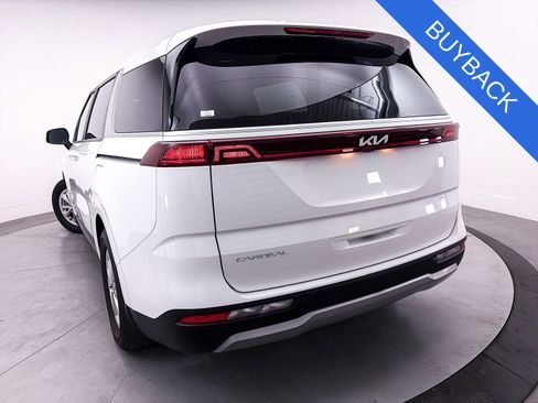 Used 2024 Kia Carnival LX FWD image 7