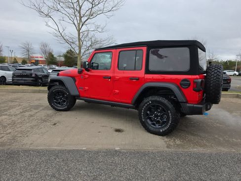 Used 2023 Jeep Wrangler Unlimited w/ 8.4" Radio Group AWD/4WD image 4
