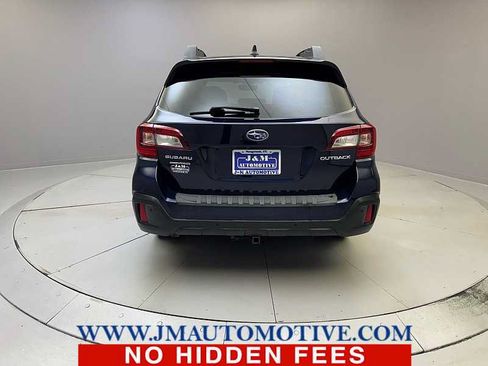 Used 2018 Subaru Outback 2.5i Limited AWD/4WD image 4