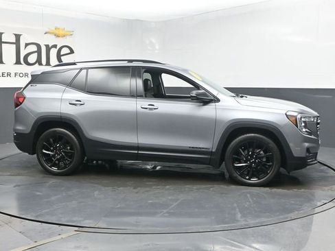 Used 2023 GMC Terrain SLT w/ Tech Package FWD image 1