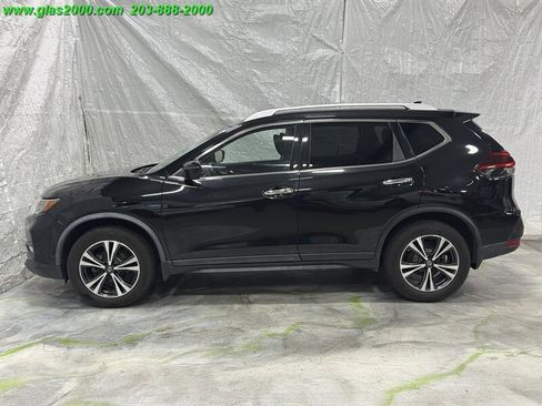 Used 2020 Nissan Rogue SV w/ Sun & Sound Touring Package image 13