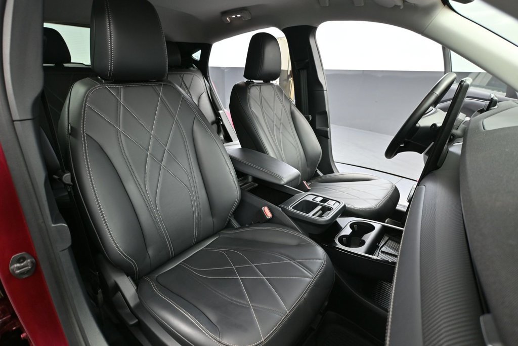 Used 2025 Ford Mustang Mach-E Select w/ Interior Protection Package AWD/4WD image 36