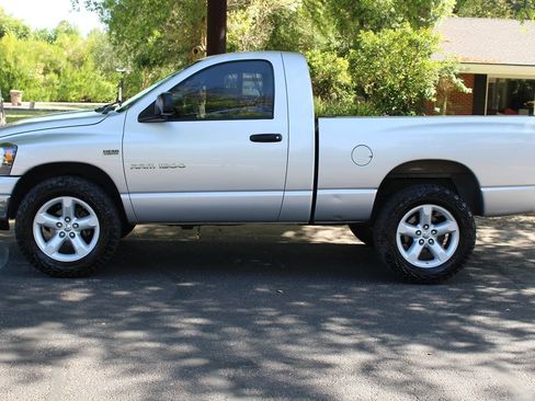 Used 2006 Dodge Ram 1500 Truck SLT w/ Trailer Tow Group AWD/4WD image 2
