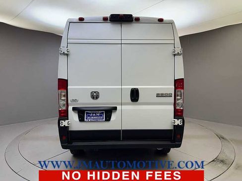 Used 2024 RAM ProMaster 2500 w/ Convenience Group FWD image 4