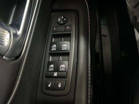 New 2026 Chrysler Pacifica Select image 11