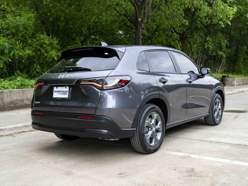 Used 2026 Honda HR-V LX image 8