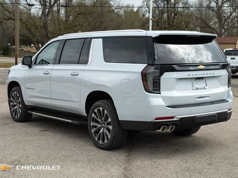 New 2026 Chevrolet Suburban High Country w/ Sun And Tow Package image 9