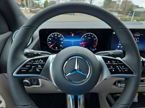 Certified 2026 Mercedes-Benz GLA 250 4MATIC image 22