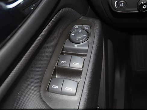 Used 2023 Chevrolet Equinox RS w/ RS Leather Package FWD image 27