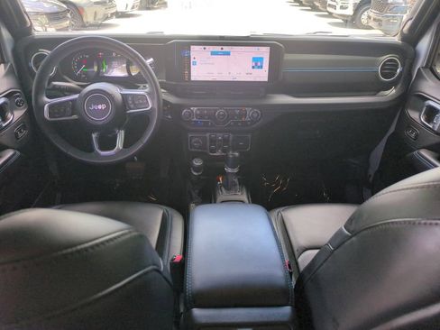 Used 2024 Jeep Wrangler High Altitude AWD/4WD image 16