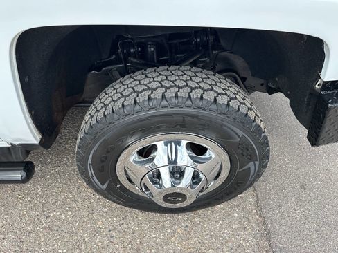 Used 2017 Chevrolet Silverado 3500 W/T image 9