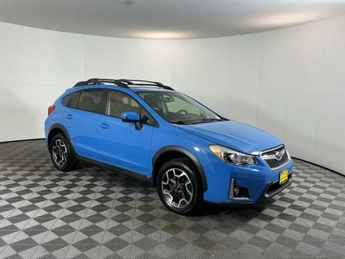 Used 2016 Subaru Crosstrek 2.0i Limited w/ Popular Package #1 AWD/4WD image 3