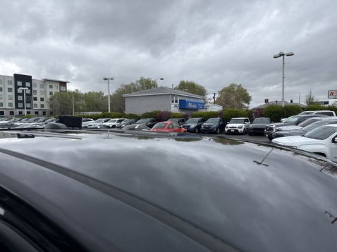 Used 2018 Chevrolet Colorado ZR2 w/ ZR2 Midnight Special Edition image 22