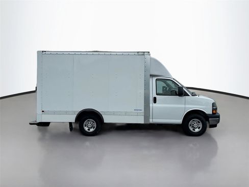 New 2024 Chevrolet Express 3500 w/ Power Convenience Package RWD image 8