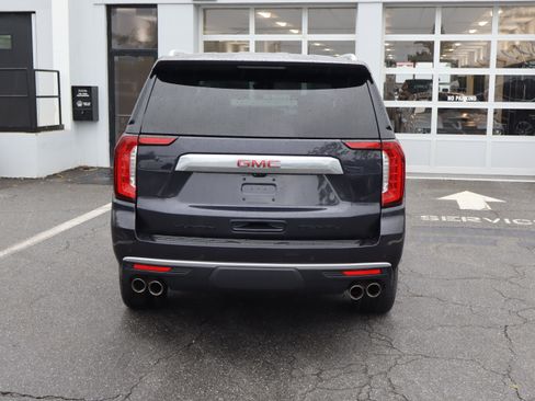 Used 2024 GMC Yukon Denali w/ Denali Reserve Package AWD/4WD image 9