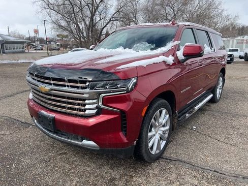 Used 2022 Chevrolet Suburban High Country image 4