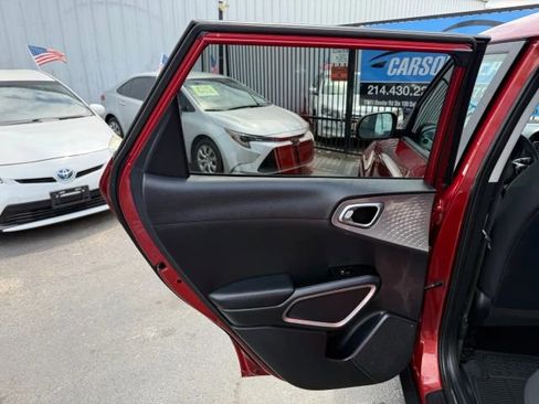 Used 2022 Kia Soul LX w/ Technology Package image 17