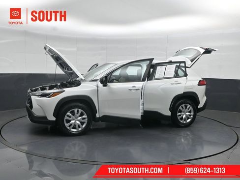 Used 2024 Toyota Corolla Cross L AWD/4WD image 52