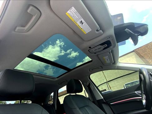 Used 2022 Audi e-tron Premium image 14